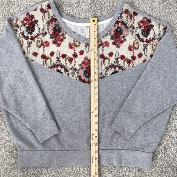 Free People Oversized Sweatshirt Small Relaxed Boho Fit Floral Lace Cottagecore - Picture 11 of 14